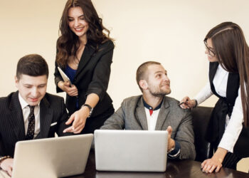 Văn hóa lãnh đạo là gì? Căn cứ xác định chuẩn mực văn hóa lãnh đạo