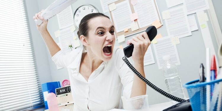 Vượt qua vòng Lễ Tân để gặp CEO