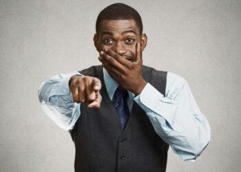 Lý thuyết dối lừa là gì? Cách giao tiếp hiệu quả?