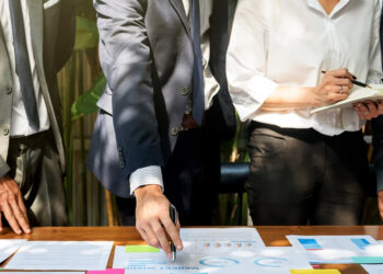 Khó khăn trong quá trình quản lý nhân sự truyền thống