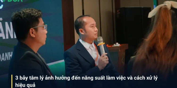 3 bẫy tâm lý ảnh hưởng đến năng suất làm việc và cách xử lý hiệu quả