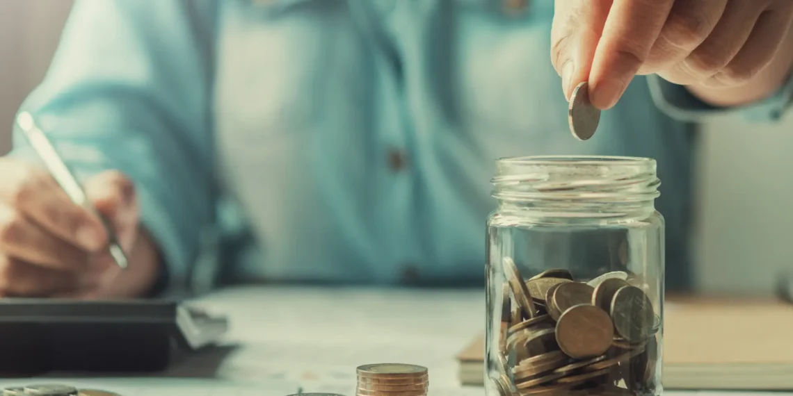 Tăng tỷ lệ tiết kiệm theo thời gian là nguyên tắc quản lý tài chính cá nhân của người thành công