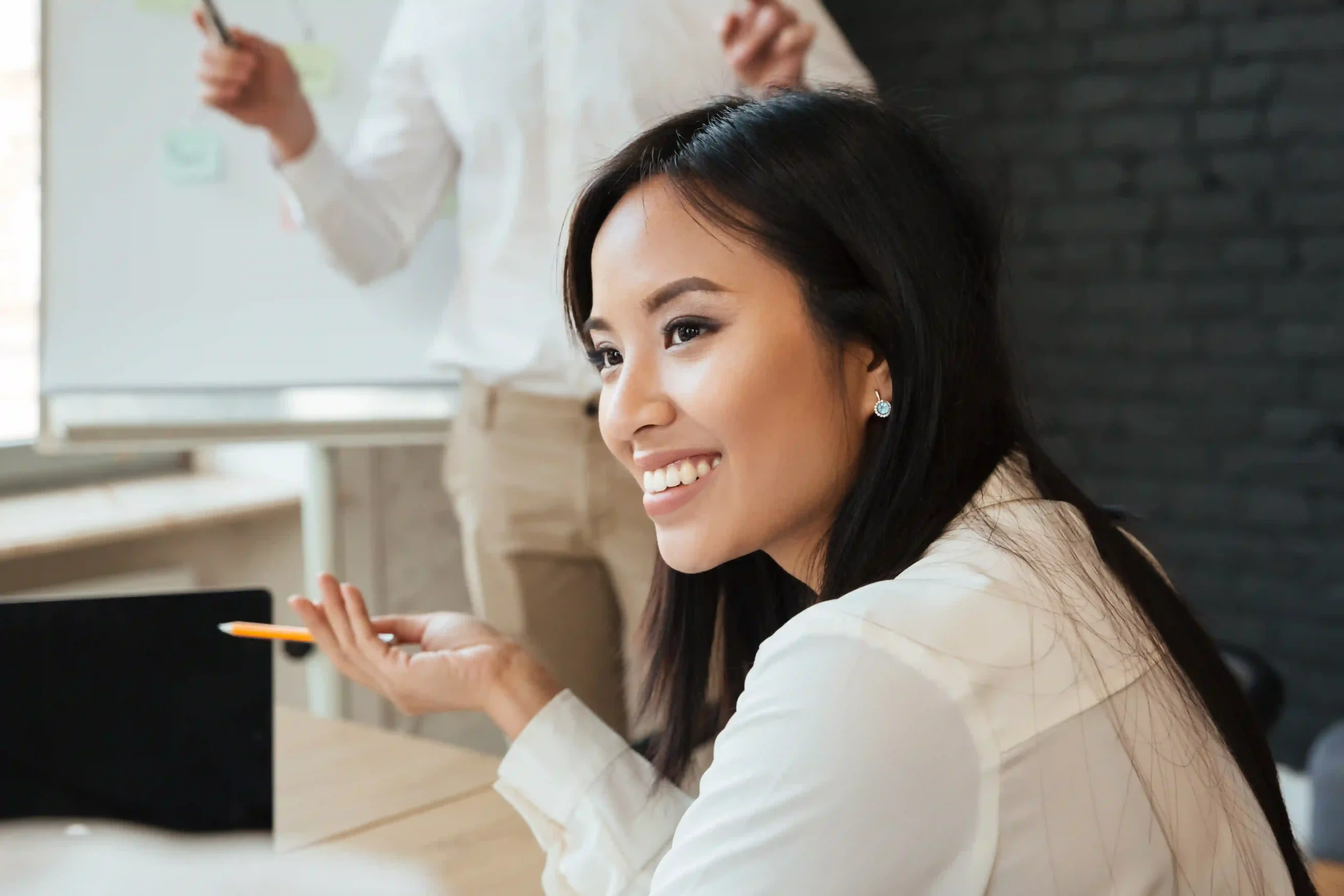 Tư duy tích cực giúp bạn trở nên dễ hợp tác và khó thay thế