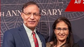 Jay Chaudhry cùng vợ quyết định đầu tư toàn bộ tiền tiết kiệm để thành lập SecureIT