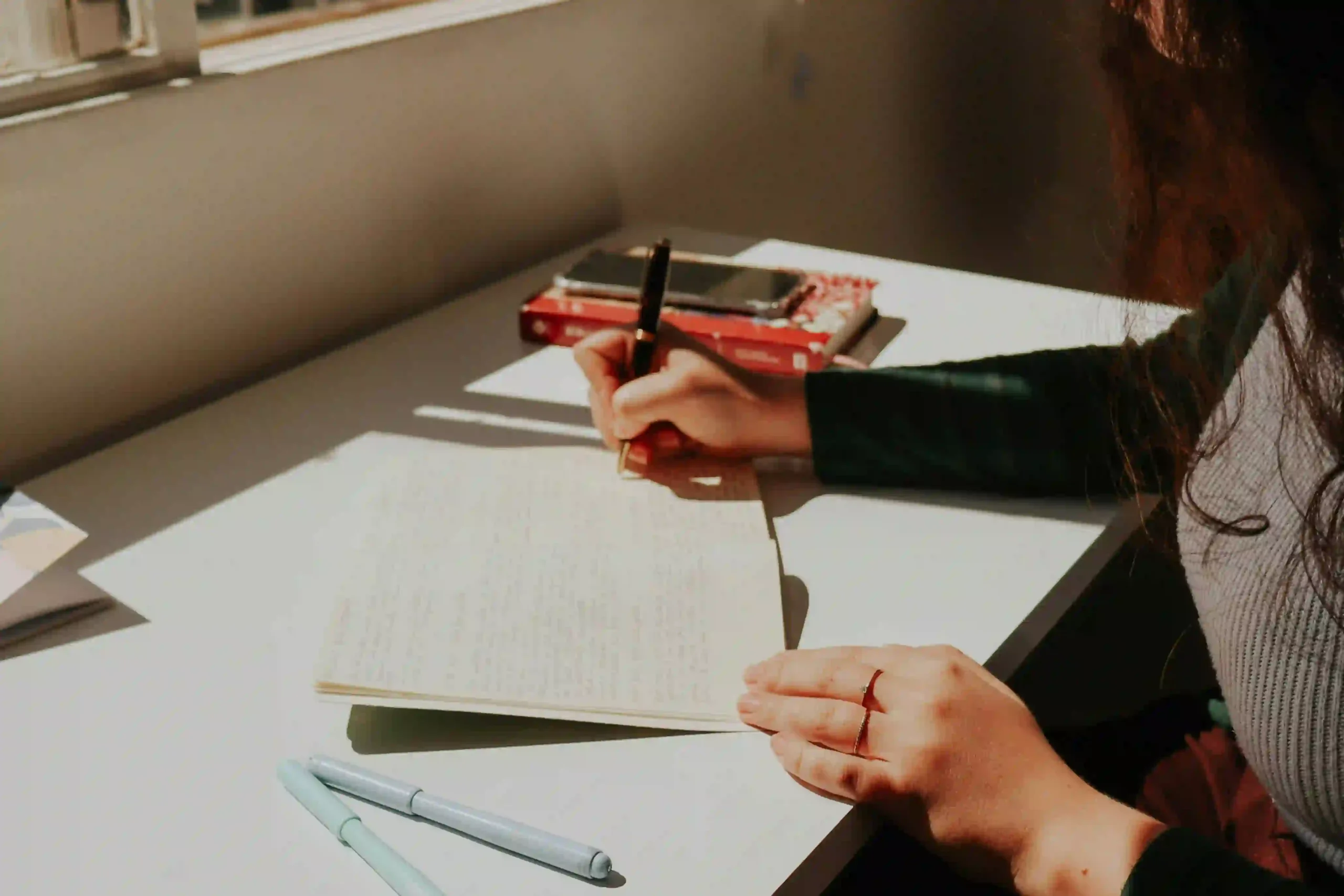 Học sinh đặt câu hỏi và thảo luận để hiểu sâu kiến thức